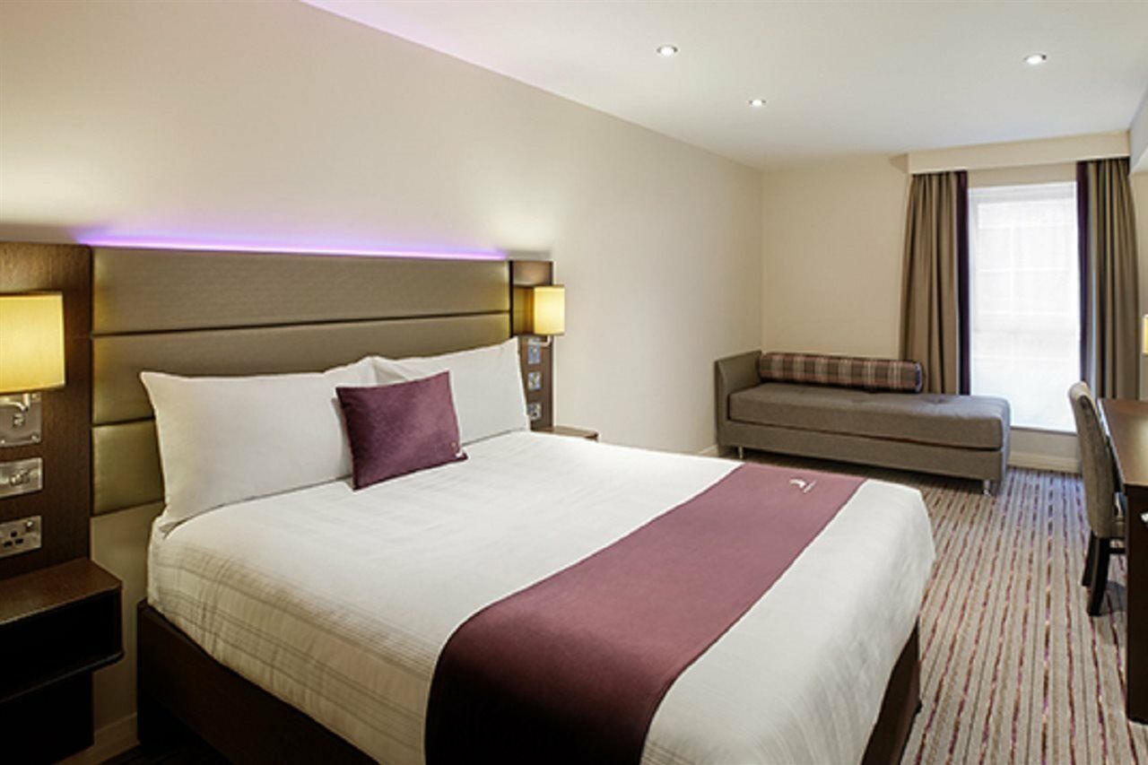 Premier Inn Oldham - Broadway מראה חיצוני תמונה